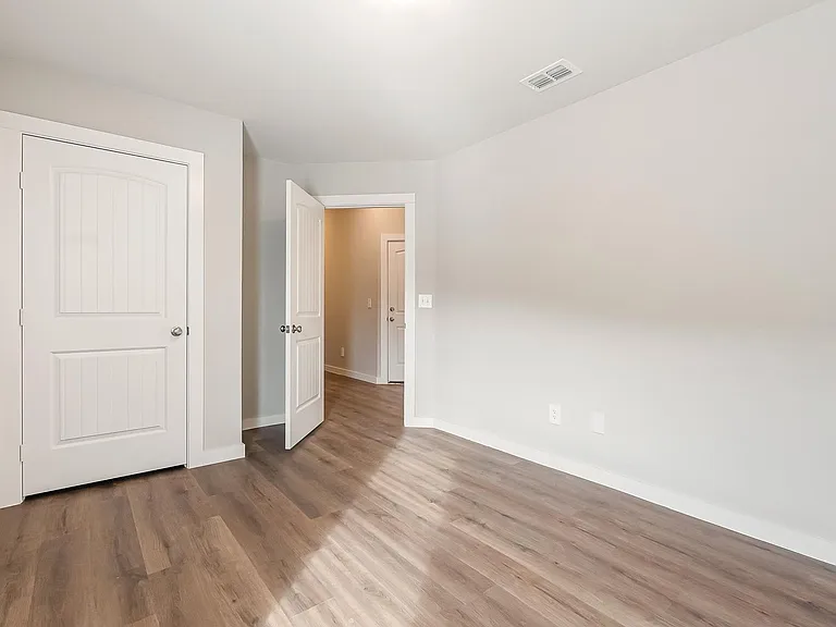 2651 Baron Ave — Photo 24