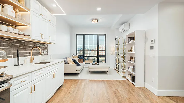 Rented by Nooklyn NYC LLC | media 51