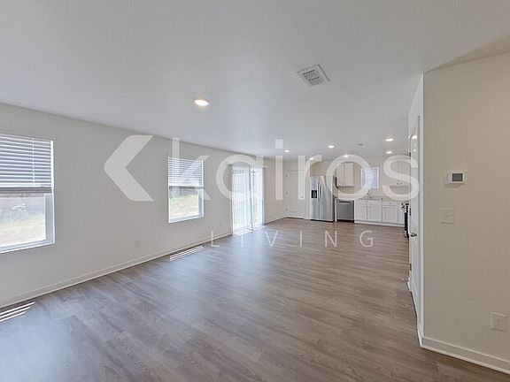 5th image of 140 George Oxford Dr