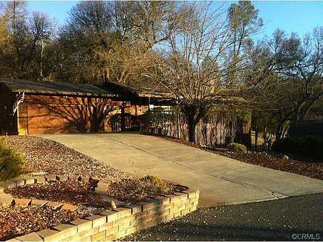18650 Maple Leaf Ct photo 1
