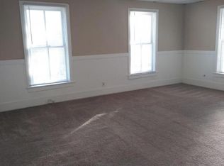 518 Olive St APT B, Leavenworth, KS 66048