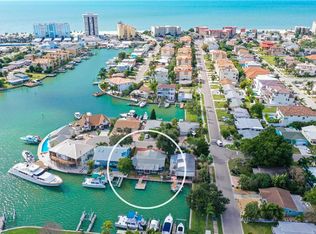 17475 1st St E, Redington Shores, FL 33708