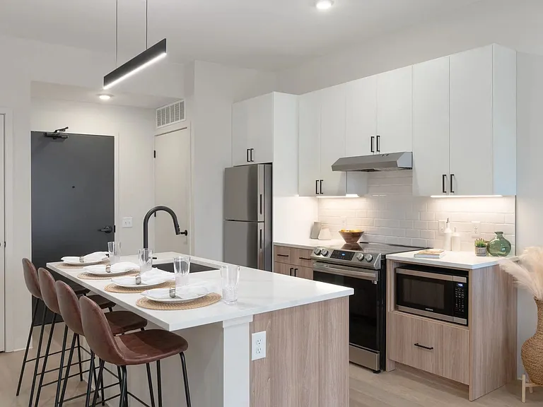 Orris: Apartments and Townhomes — Photo 6