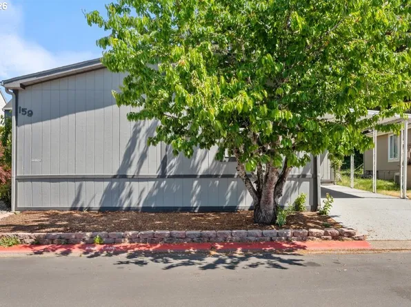 8300 NE Quatama St #159, Hillsboro, OR 97006