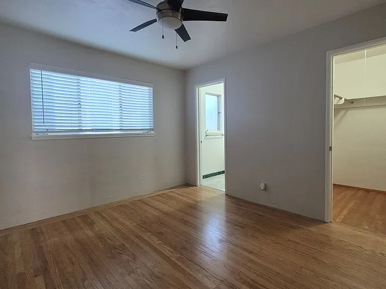 2508 L Street Classic Midtown Living — Photo 18