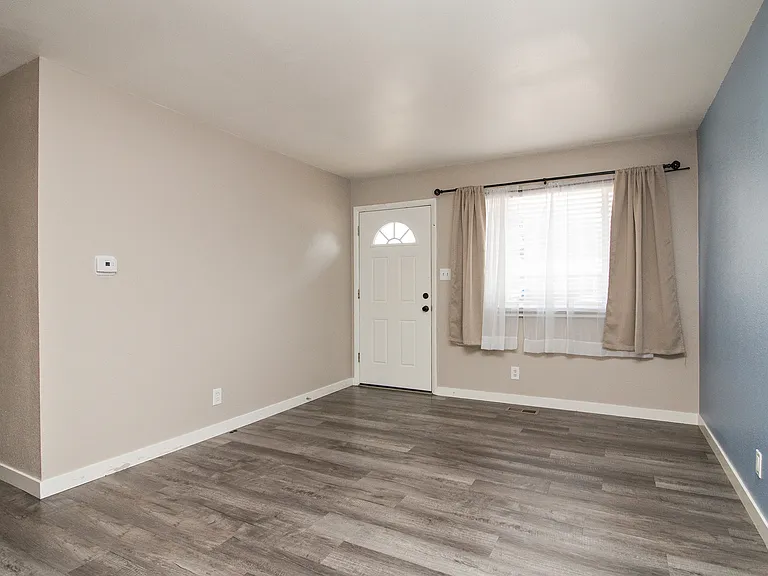 2226 Bison Dr — Photo 3