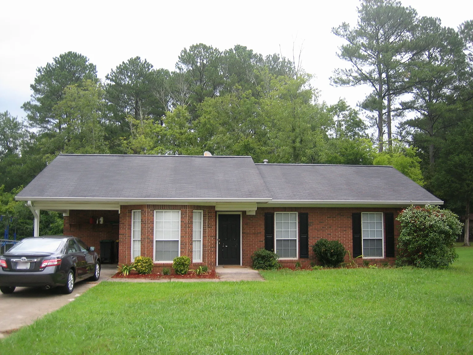 12 Glenda Dr SW photo 1