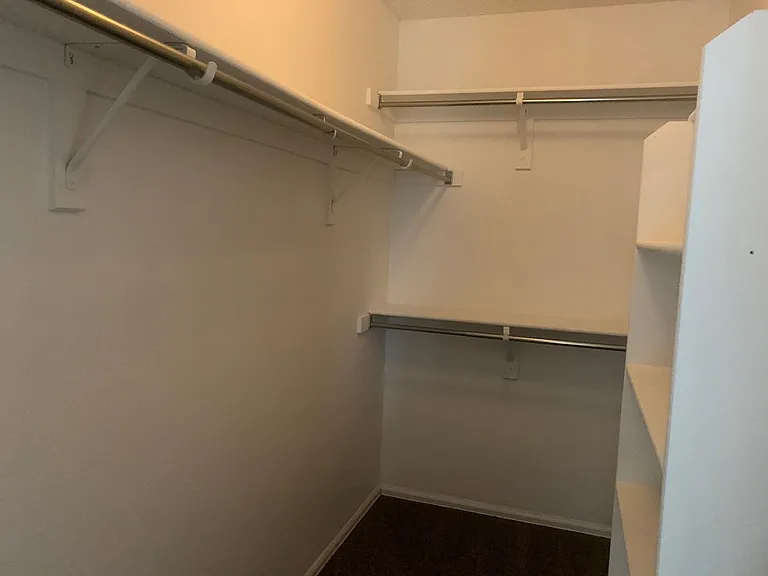 4899 Saddle Ridge Dr — Photo 7
