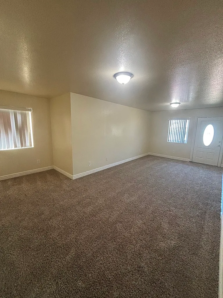 4 bed, 1275 sqft, $3,850 — Photo 4