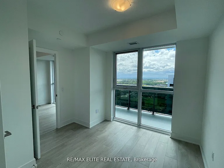 2545 Simcoe St N #2715 — Photo 7