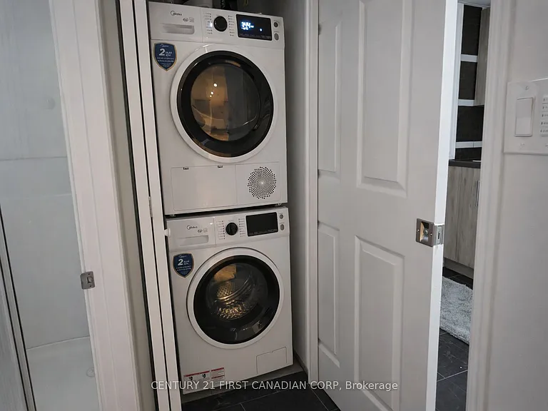 568 Creston Ave #LOWER — Photo 13