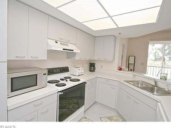 4th image of 4130 Bayhead Dr APT 104