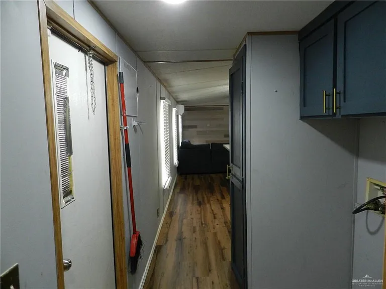 1718 E Juarez Ave NE — Photo 22