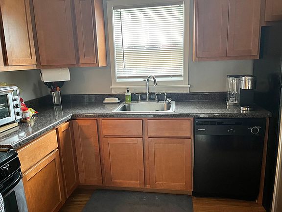 5th image of 529 Des Plaines Ave