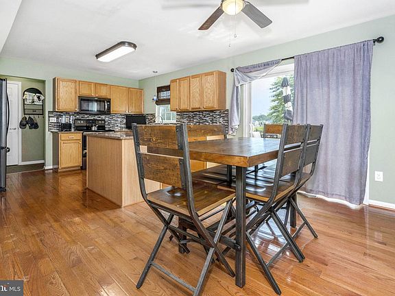 5th image of 204 Avonbridge Dr