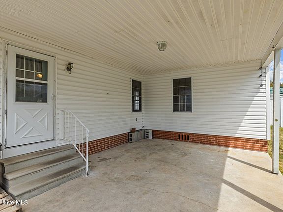5th image of 1403 Evans Street