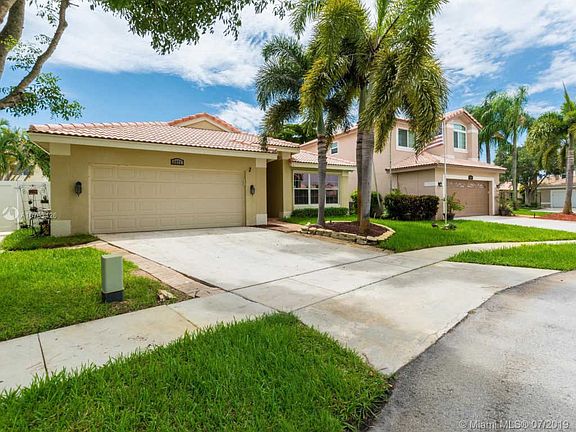 2nd image of 1373 SW 179th Ter