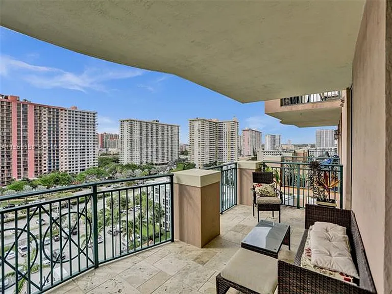 17555 Atlantic Blvd #1101 — Photo 27