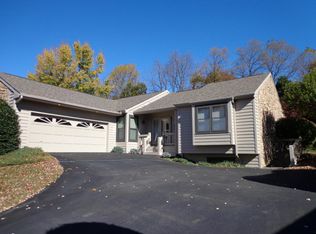 1908 McVitty Rd, Salem, VA 24153