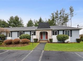 127 Pleasant View Ave APT 42, Smithfield, RI 02917