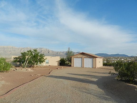 3rd image of 1140 E Diamond Creek Dr
