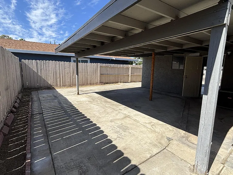 2405 Dels Ln — Photo 22