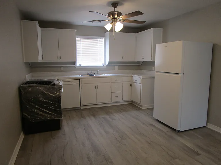 104 Pecan St — Photo 4