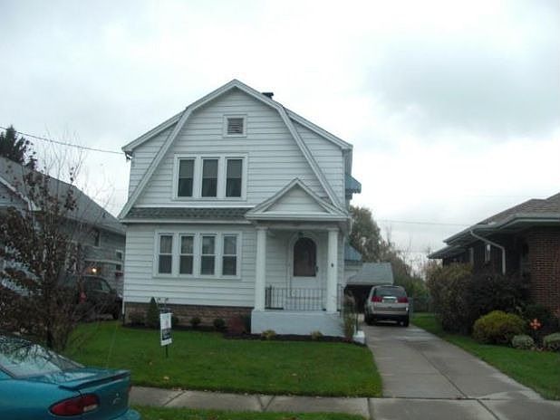 1st image of 39 Ramona Ave