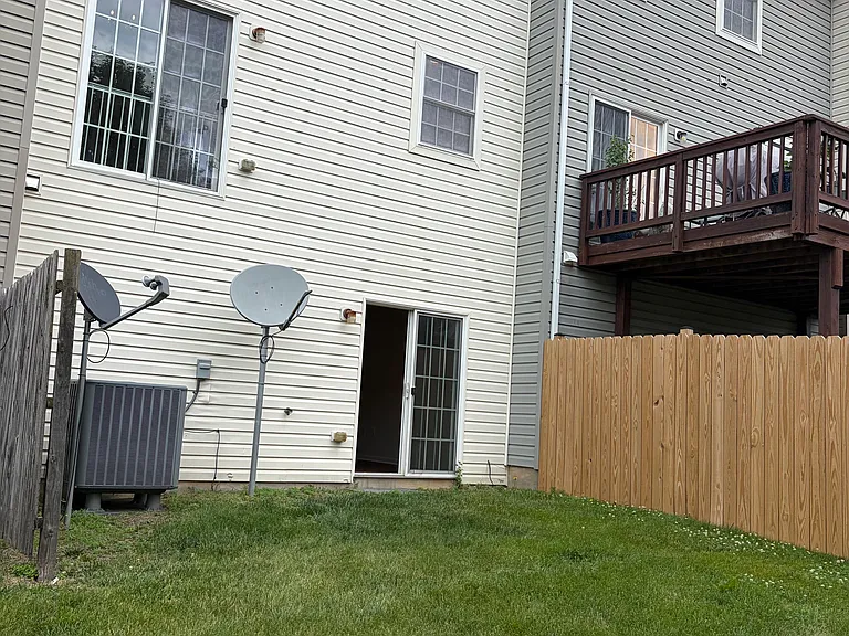 18340 Roy Croft Dr — Photo 36