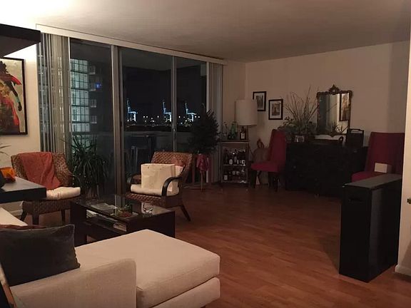 5th image of 1000 West Ave APT 629