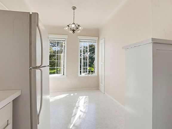 4th image of 375 14th Ave APT 101
