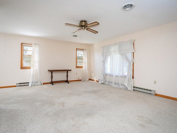 5th image of 700 Maryland Ave