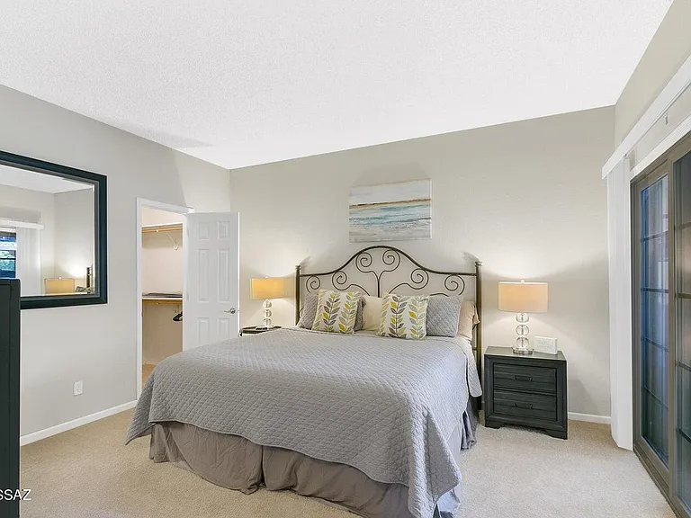 1200 E River Rd #J124 — Photo 6