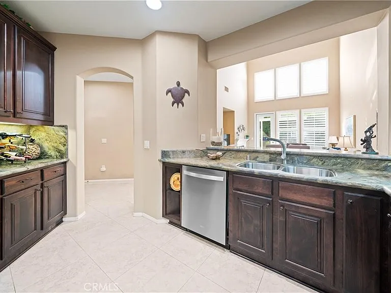 18635 Park Meadow Ln — Photo 6