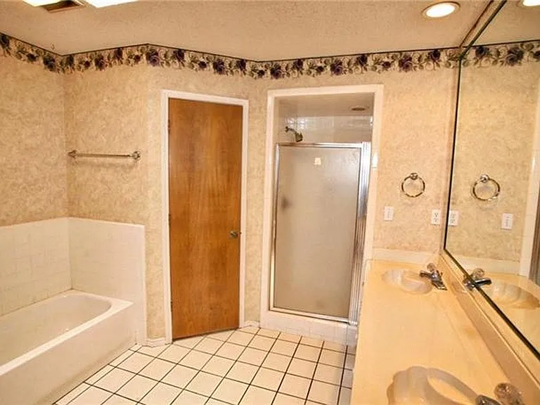 864 Western Trl — Photo 17