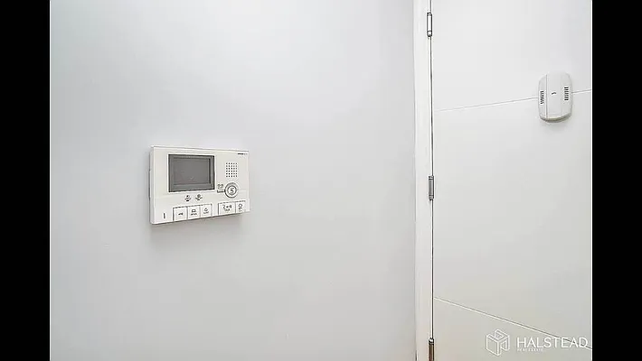 Rented by Halstead Real Estate | media 41