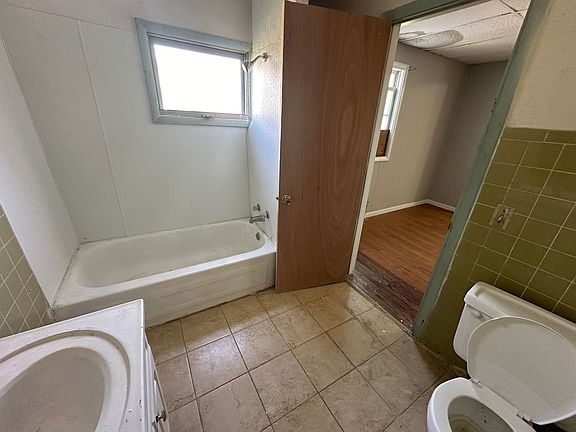 5th image of 1217 W 3rd St #2