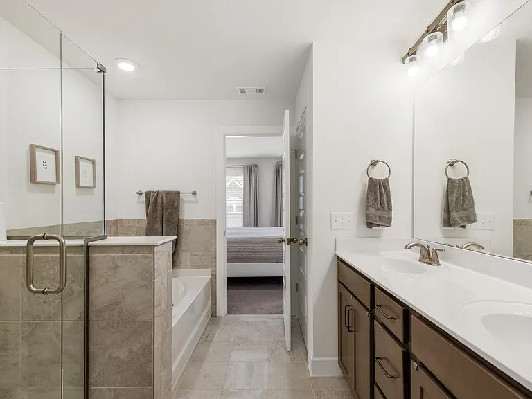 2712 Gossett Trl — Photo 16