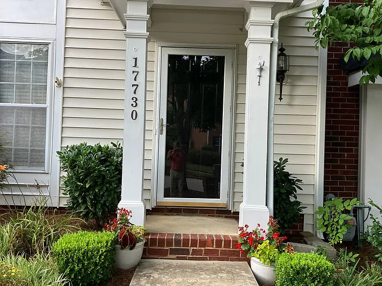 17730 Delmas Dr — Photo 2