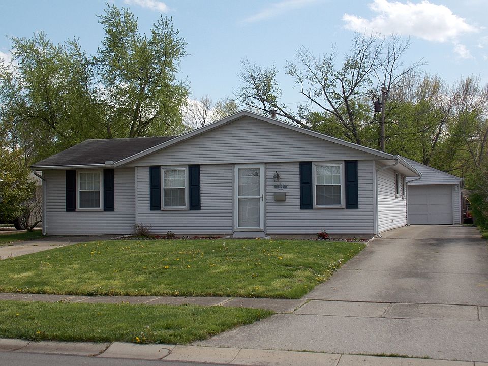 1st image of 104 Tulip Dr