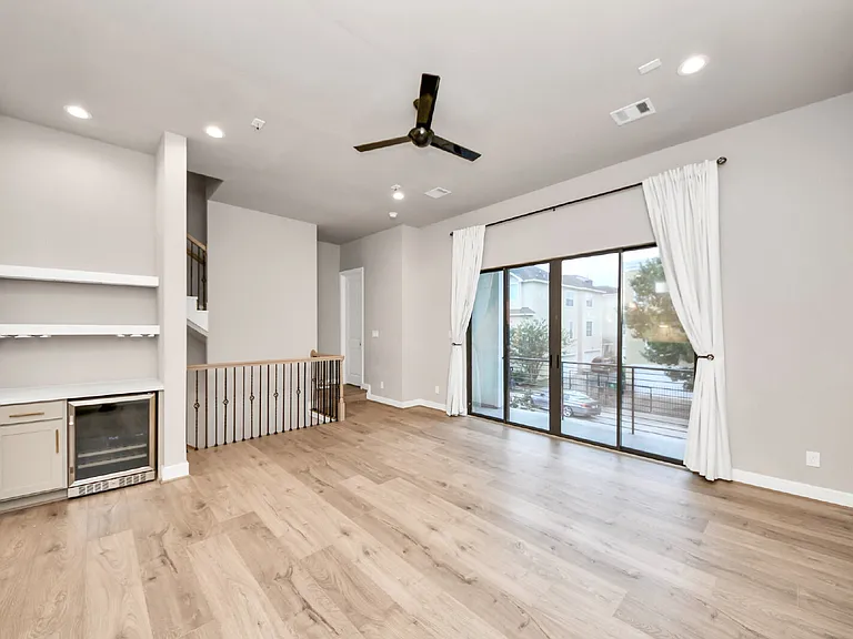 2114 Stuart St — Photo 19
