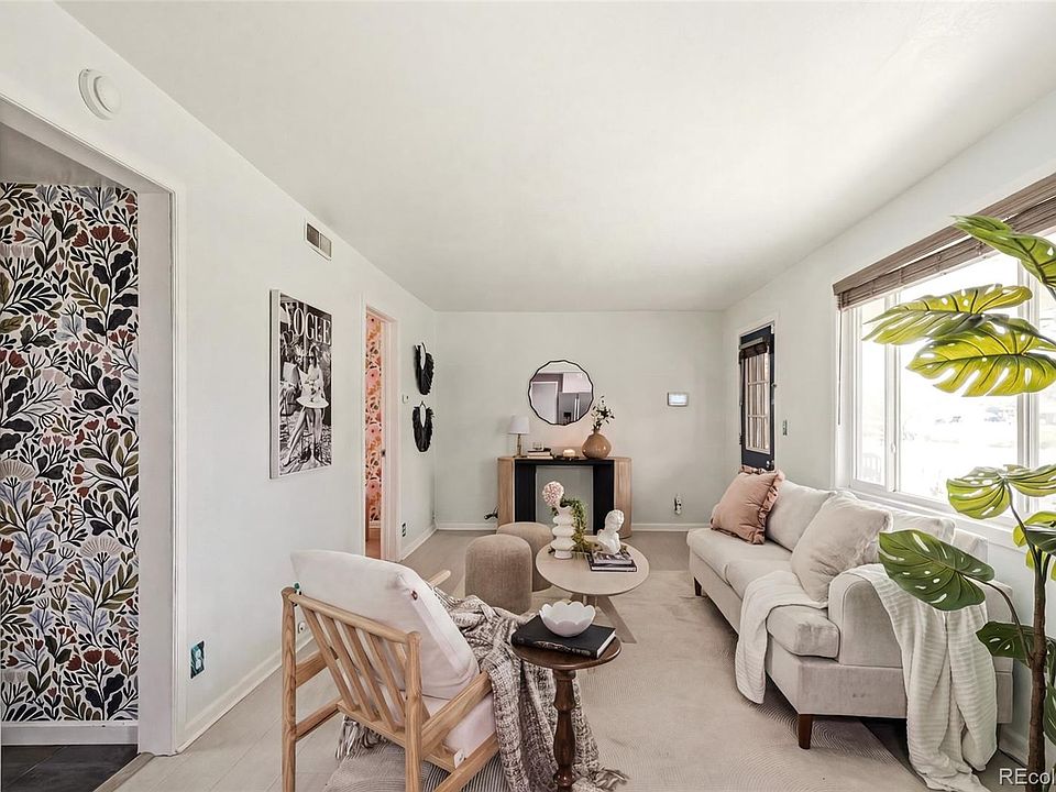 1st image of 2169 W Warren Avenue