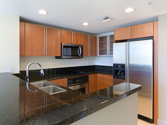 5th image of 610 Clematis Street #530
