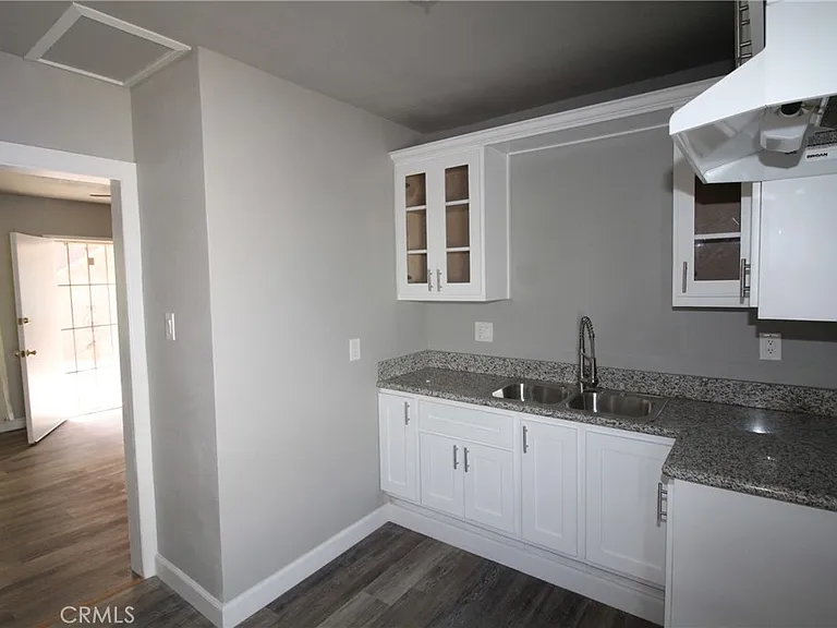 4986 Southern Ave #B — Photo 6