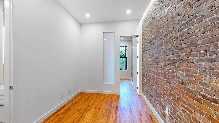 Rented by Brighton Management | media 4