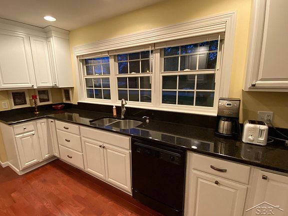 5th image of 4848 Centennial Dr