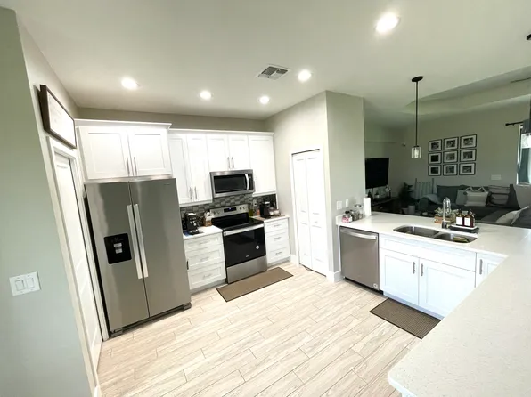 2128 SW 15th Ave, Cape Coral, FL 33991