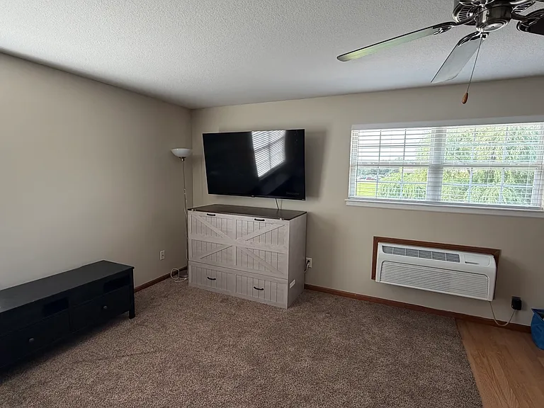 4201 Briarwood Dr #B — Photo 6