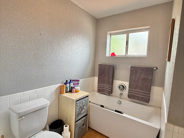1120 S Hereford Ave — Photo 29