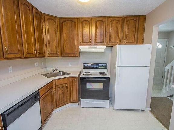 5th image of 1350 Leeward Ln APT B